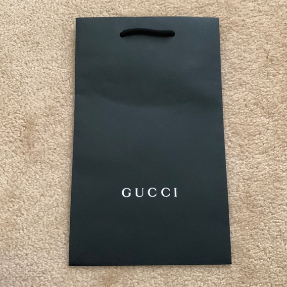 Gucci Handbags - Gucci tall shopping bag